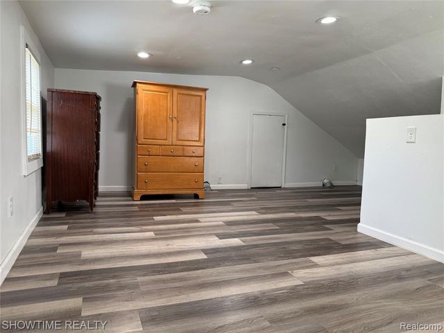 30486 Groveland Street, Madison Heights, MI 48071