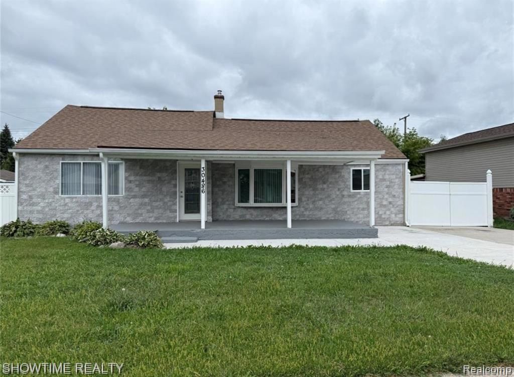 30486 Groveland Street, Madison Heights, MI 48071