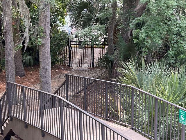 10 S Forest Beach Dr Apt 104, Hilton Head Island, SC 29928