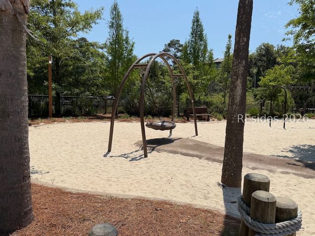 10 S Forest Beach Dr Apt 104, Hilton Head Island, SC 29928