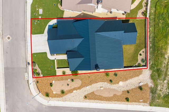 1025 Comanche Hills Dr, Kerrville, TX 78028