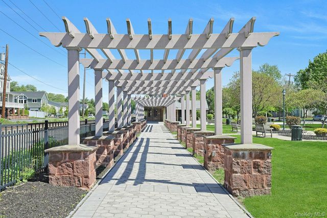 962 S Route 9W 103, Congers, NY 10920