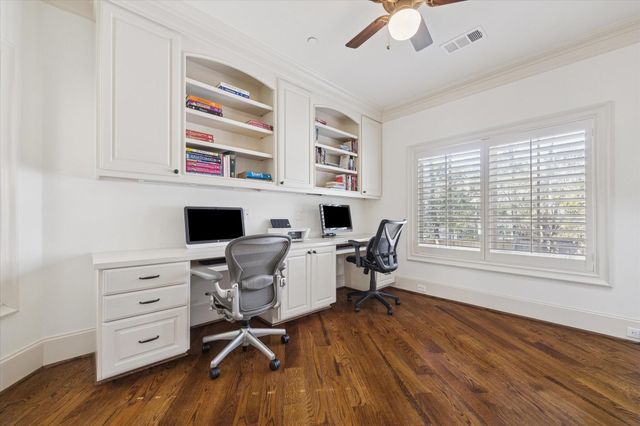 7 Leisure Lane, Bunker Hill Village, TX 77024