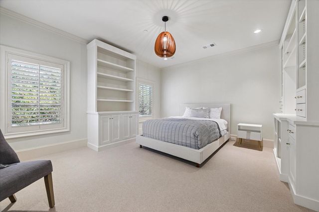 7 Leisure Lane, Bunker Hill Village, TX 77024