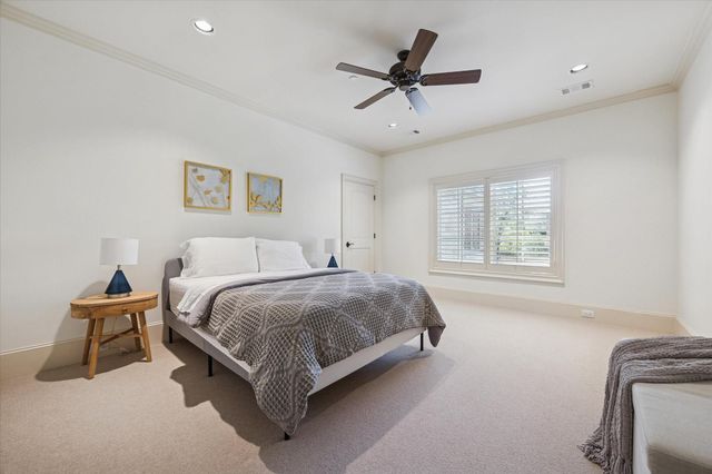 7 Leisure Lane, Bunker Hill Village, TX 77024