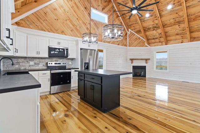 360 Pumpkin Creek Circle, Jamestown, KY 42629