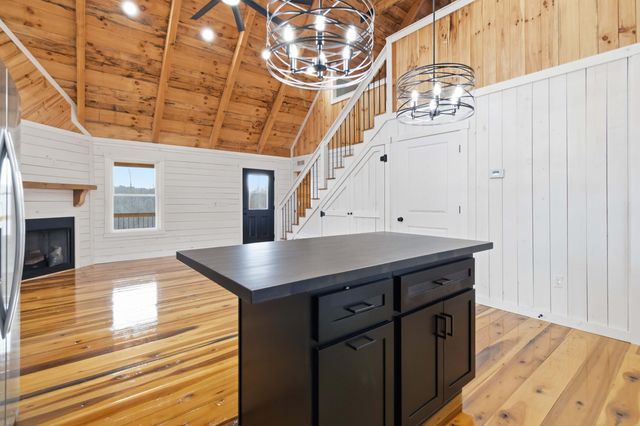 360 Pumpkin Creek Circle, Jamestown, KY 42629