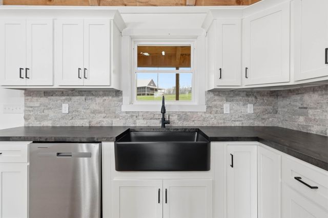 360 Pumpkin Creek Circle, Jamestown, KY 42629