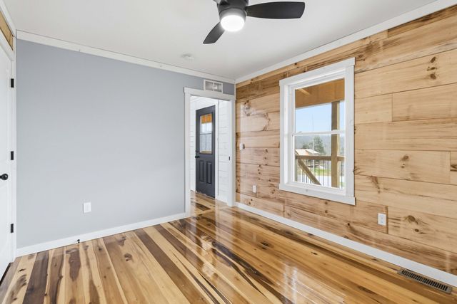 360 Pumpkin Creek Circle, Jamestown, KY 42629