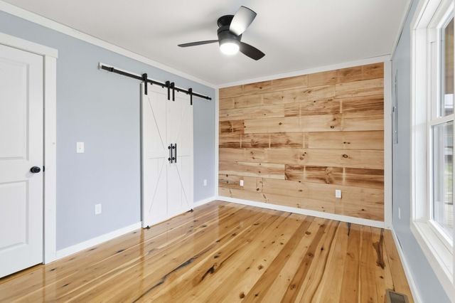 360 Pumpkin Creek Circle, Jamestown, KY 42629