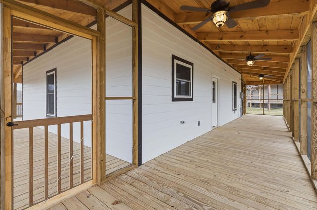 360 Pumpkin Creek Circle, Jamestown, KY 42629