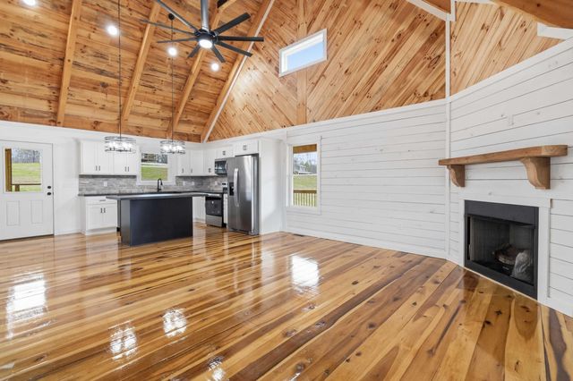 360 Pumpkin Creek Circle, Jamestown, KY 42629