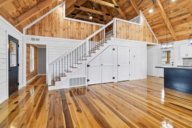 360 Pumpkin Creek Circle, Jamestown, KY 42629