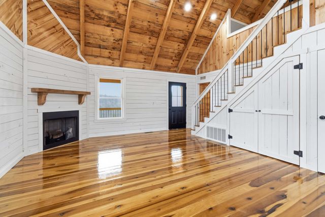 360 Pumpkin Creek Circle, Jamestown, KY 42629