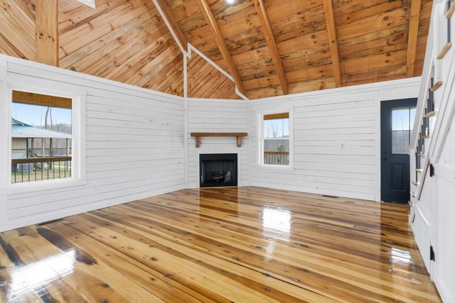 360 Pumpkin Creek Circle, Jamestown, KY 42629