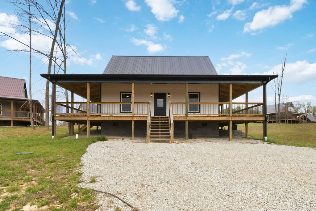 360 Pumpkin Creek Circle, Jamestown, KY 42629