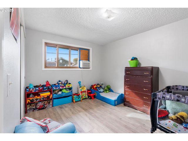 310 W BROADWAY St, Goldendale, WA 98620