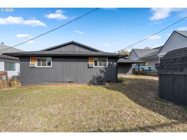 310 W BROADWAY St, Goldendale, WA 98620