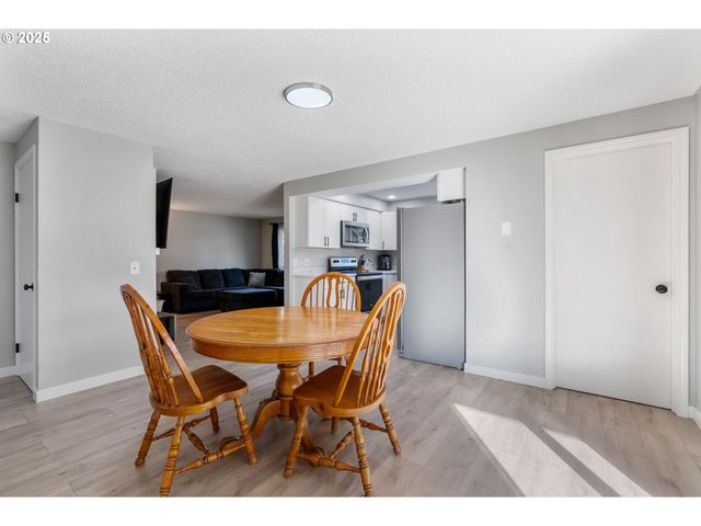 310 W BROADWAY St, Goldendale, WA 98620