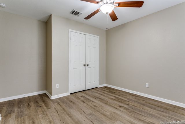 5735 Cardinal Falls, San Antonio, TX 78239