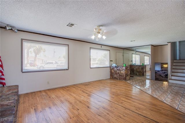 6225 Arlington Avenue, Las Vegas, NV 89107