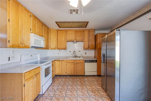 6225 Arlington Avenue, Las Vegas, NV 89107