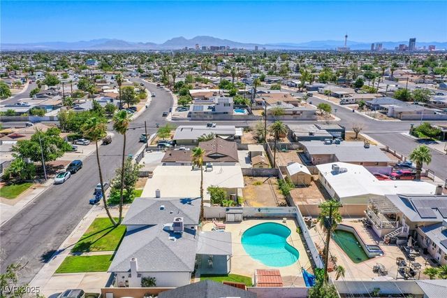 6225 Arlington Avenue, Las Vegas, NV 89107