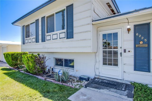 6225 Arlington Avenue, Las Vegas, NV 89107