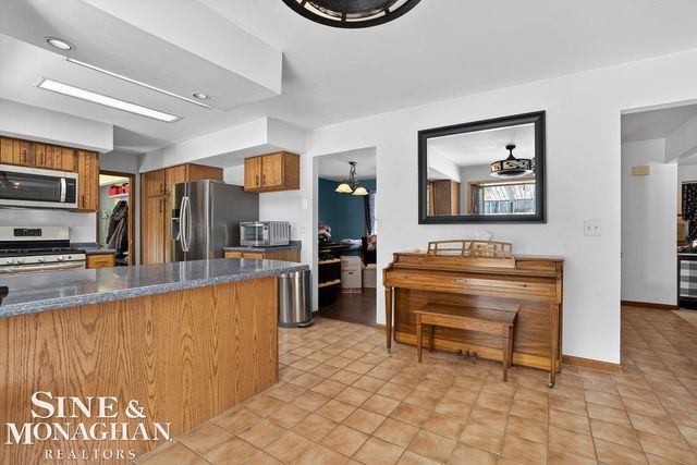 745 Victorian Woods Court, Marysville, MI 48040