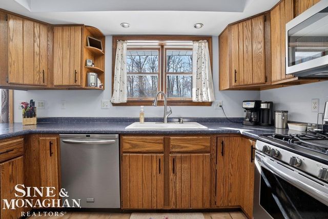 745 Victorian Woods Court, Marysville, MI 48040