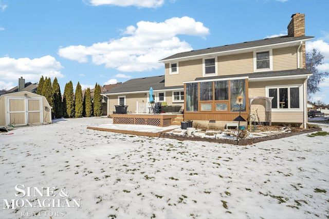 745 Victorian Woods Court, Marysville, MI 48040