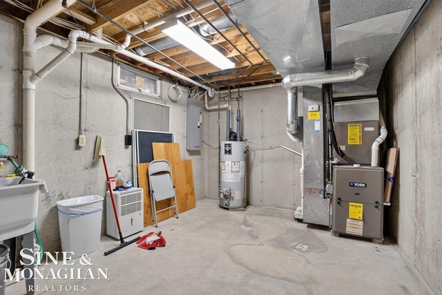 745 Victorian Woods Court, Marysville, MI 48040