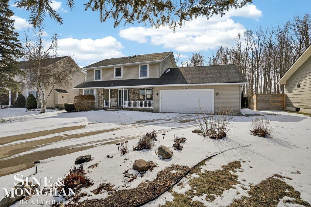 745 Victorian Woods Court, Marysville, MI 48040