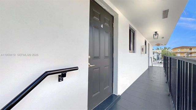 329 SW 9th Ave, Miami, FL 33130