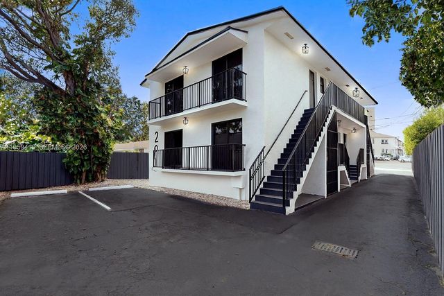 329 SW 9th Ave, Miami, FL 33130