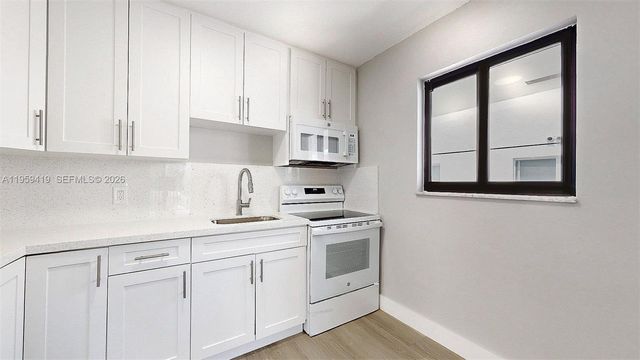 329 SW 9th Ave, Miami, FL 33130