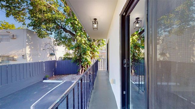 329 SW 9th Ave, Miami, FL 33130