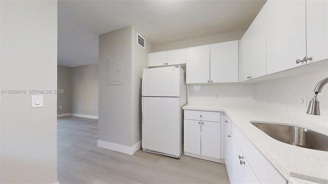 329 SW 9th Ave, Miami, FL 33130