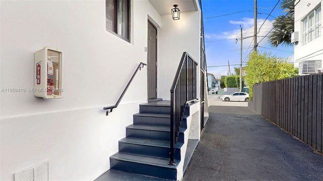 329 SW 9th Ave, Miami, FL 33130