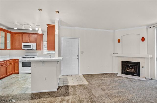 75 North Valle Verde Drive 1821, Henderson, NV 89074