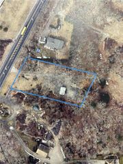 586 South County Trail, Exeter, RI 02822