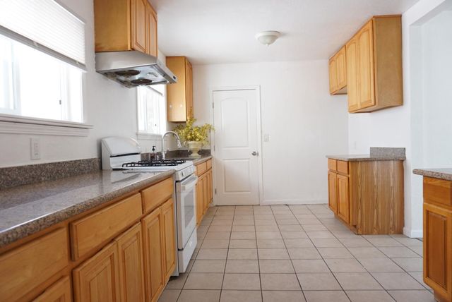 2950 68th Avenue, Oakland, CA 94605