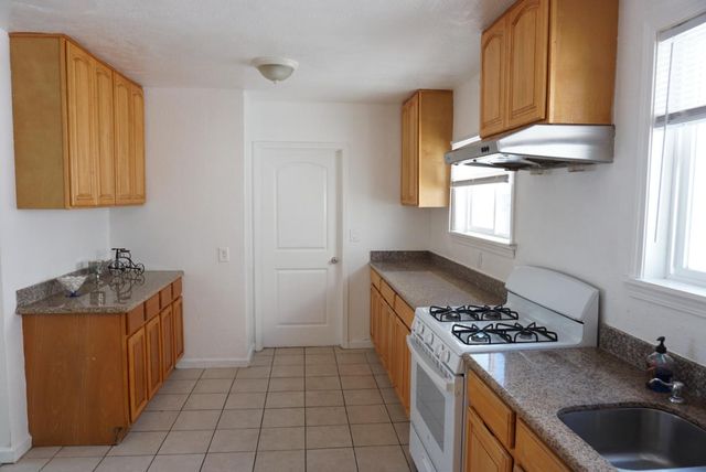 2950 68th Avenue, Oakland, CA 94605