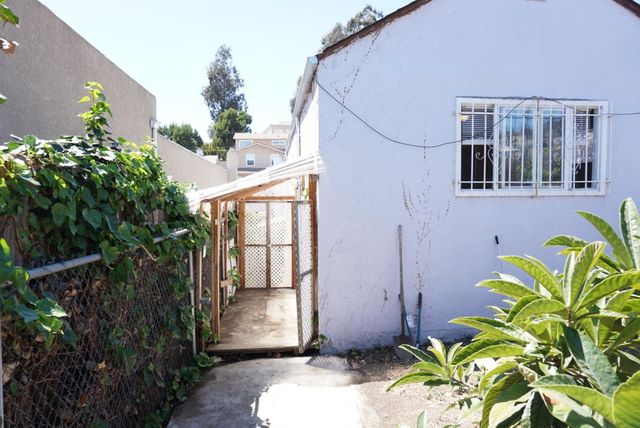2950 68th Avenue, Oakland, CA 94605