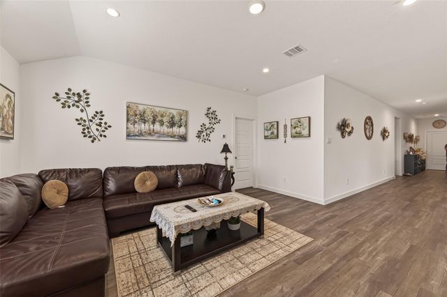 1102 Rayburn Drive, Rosharon, TX 77583