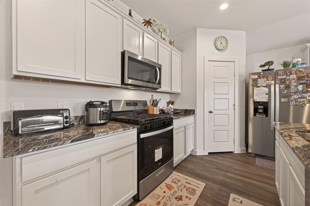 1102 Rayburn Drive, Rosharon, TX 77583