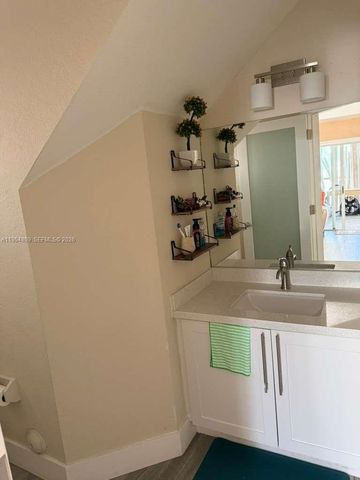 4481 NW 163rd St, Miami Gardens, FL 33054