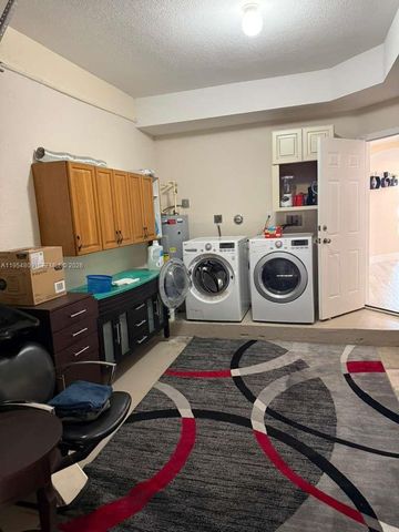 4481 NW 163rd St, Miami Gardens, FL 33054