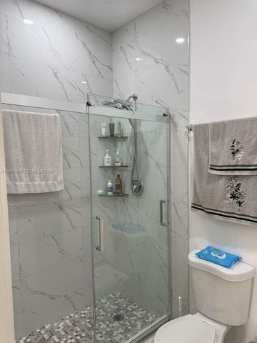 4481 NW 163rd St, Miami Gardens, FL 33054