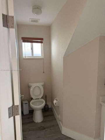 4481 NW 163rd St, Miami Gardens, FL 33054